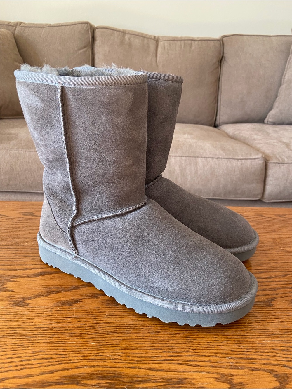 UGG Classic Short II - Grey